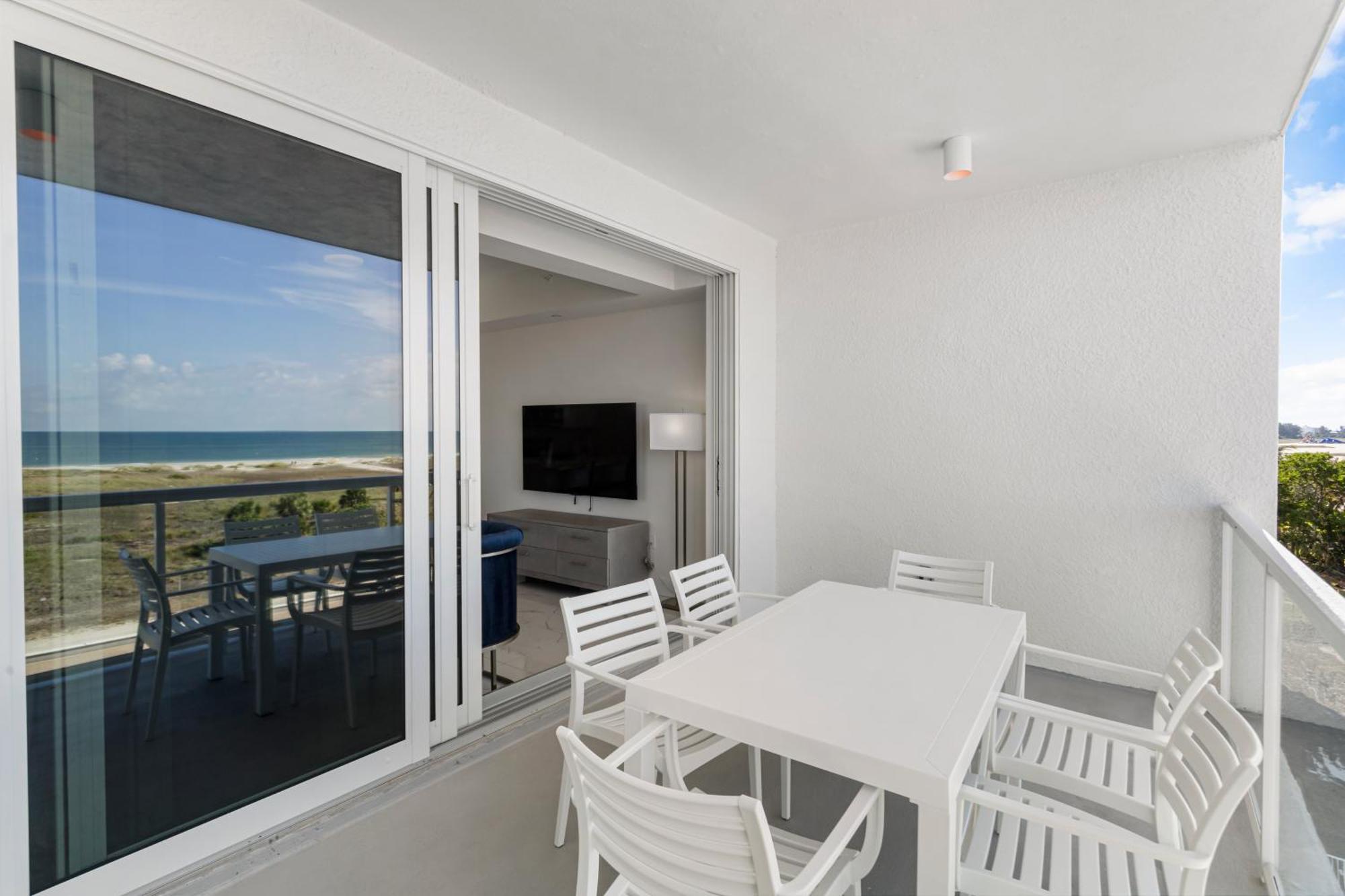 Ocean Club Treasure Island Hotel St. Pete Beach Exterior photo